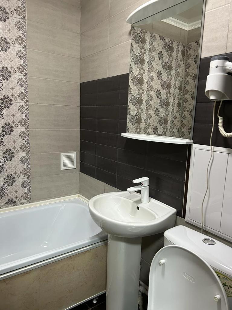 Бектурова 15, 1 Комнатная Квартира Pavlodar Exterior foto